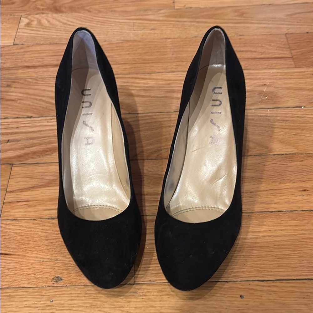 Unisa Black Heels Elegant Design